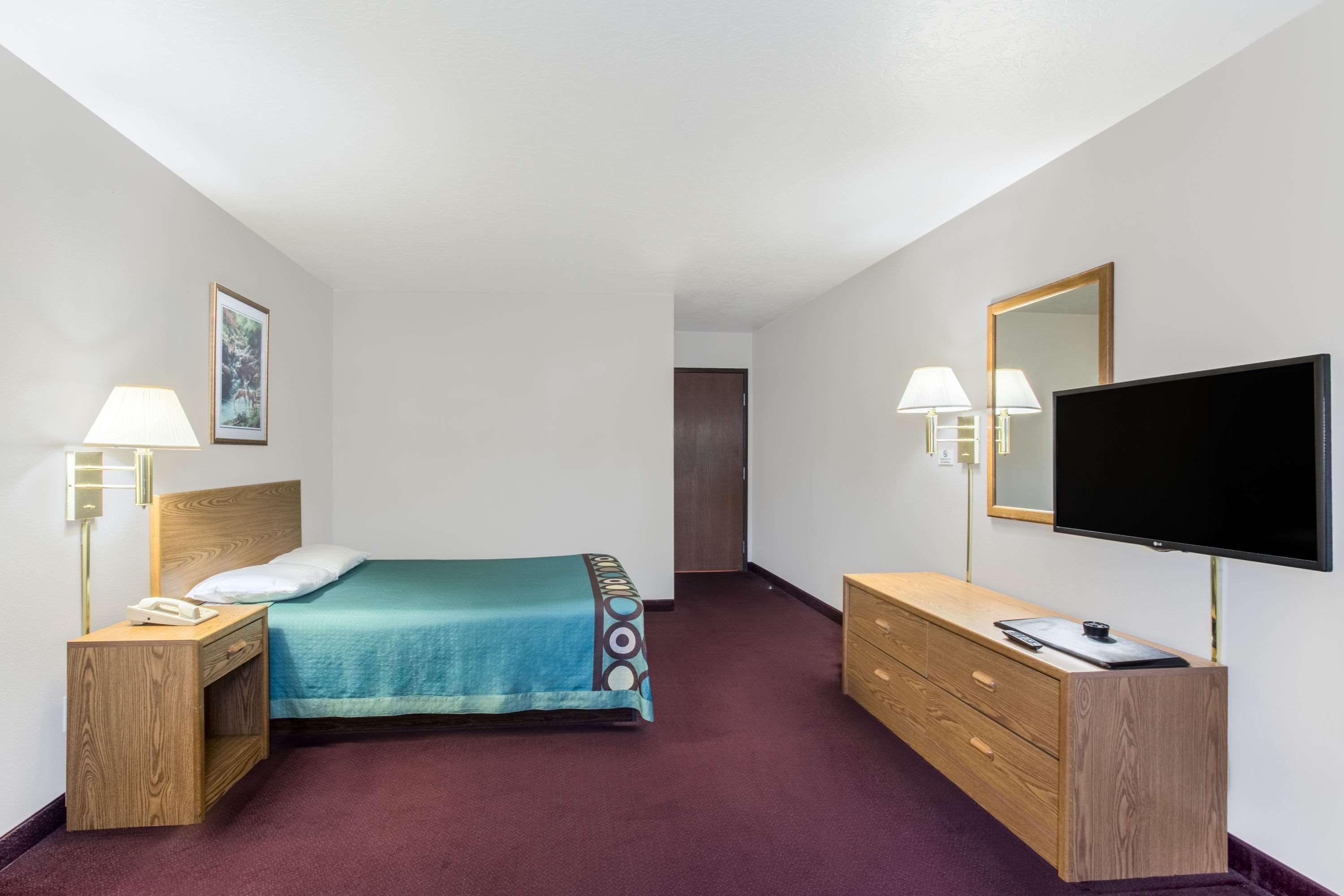 Super 8 By Wyndham Super 8 Blackfoot Ngoại thất bức ảnh