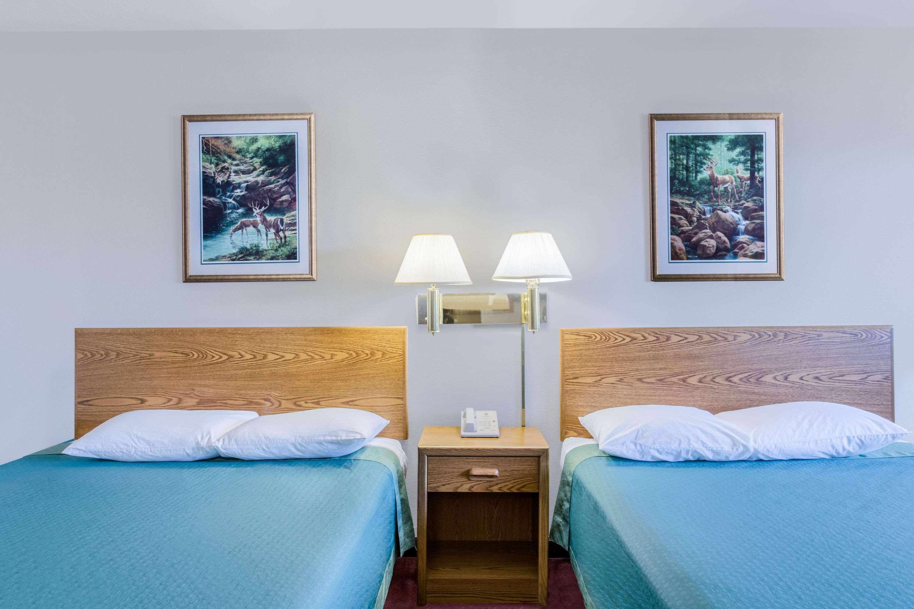Super 8 By Wyndham Super 8 Blackfoot Ngoại thất bức ảnh